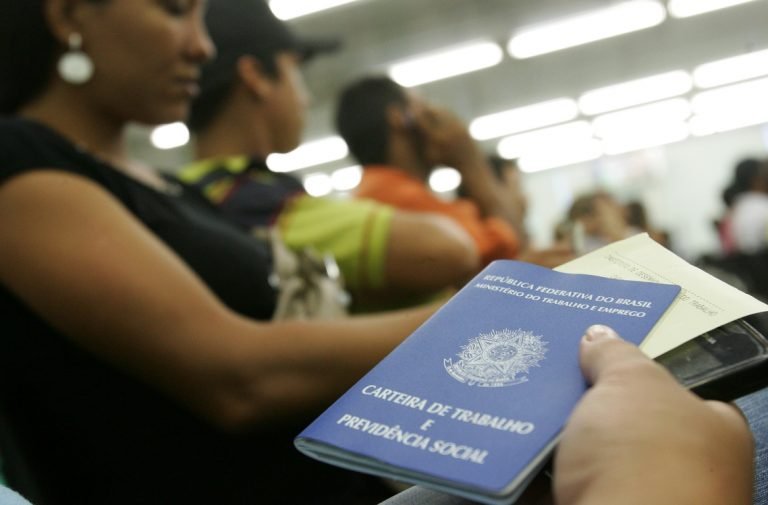 Indicador de emprego registrou crescimento em junho, diz FGV