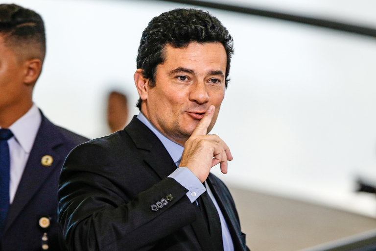 PF detém quatro suspeitos de invadir telefone de Sergio Moro