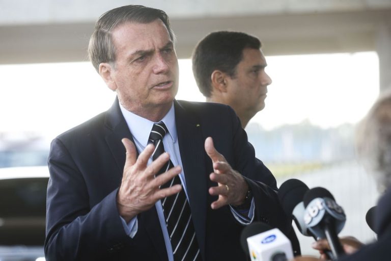 Bolsonaro lamenta atentados nos Estados Unidos