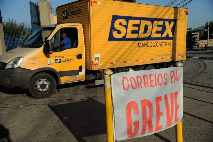 GREVE DE TRABALHADORES DOS CORREIOS NO RIO DE JANEIRO