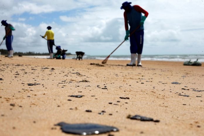 2019-10-14t150807z_1926913148_rc1bf2718fc0_rtrmadp_3_brazil-environment-oil