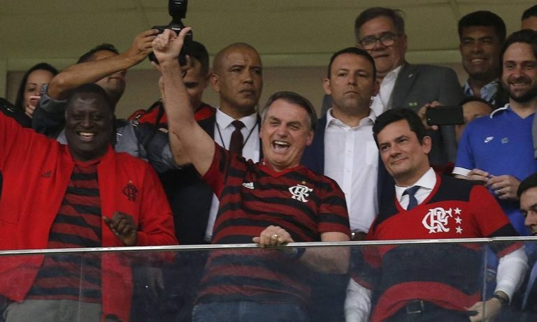 “Hoje somos todos Flamengo”, diz Bolsonaro