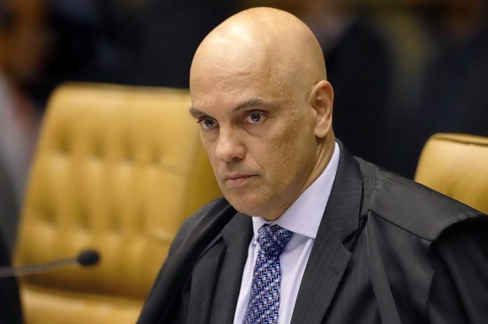 Alexandre de Moraes Alexandre de Moraes suspende posse de novo diretor da Policia Federal