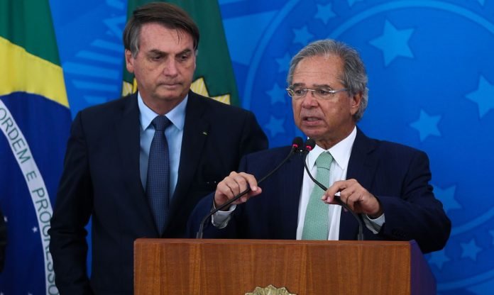 economia_pr_jair_bolsonaro_coletiva0104201356