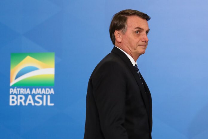 Inquérito sobre fake news no STF é 'inconstitucional', diz Bolsonaro