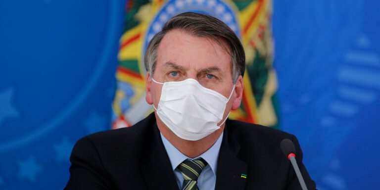 Bolsonaro mortes covid