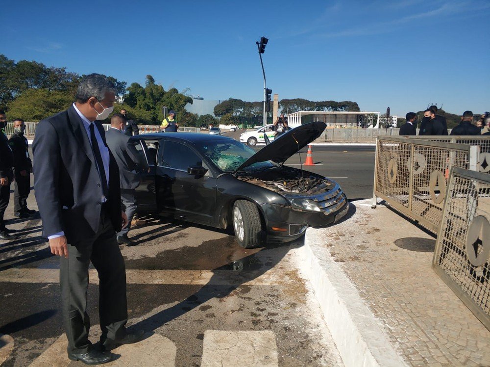 carro de comboio JB sofre acidente