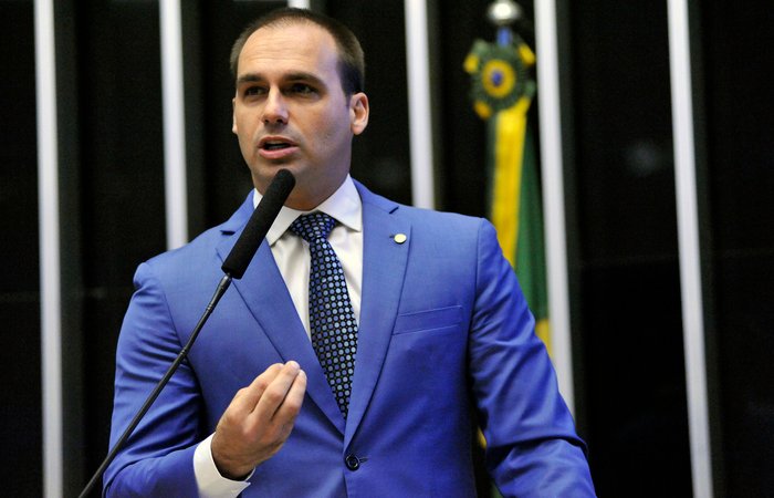 Eduardo Bolsonaro recebe apoio de embaixada dos EUA