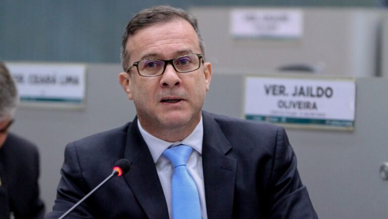 Chico Preto defende a criação de subprefeituras e critica aumento salarial de vereadores