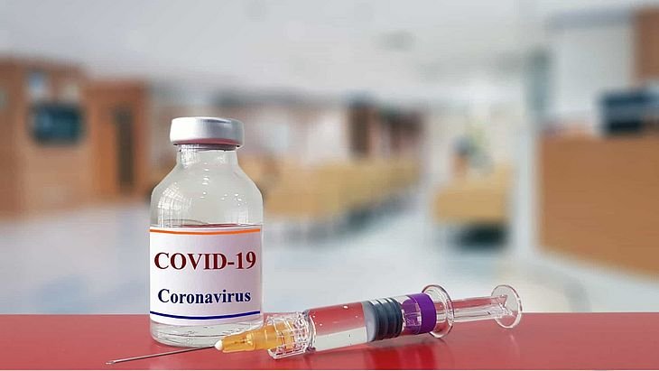 Covid-19: Ministro diz que Brasil negocia compra de outra vacina