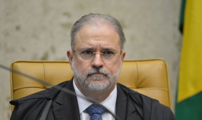 Aras