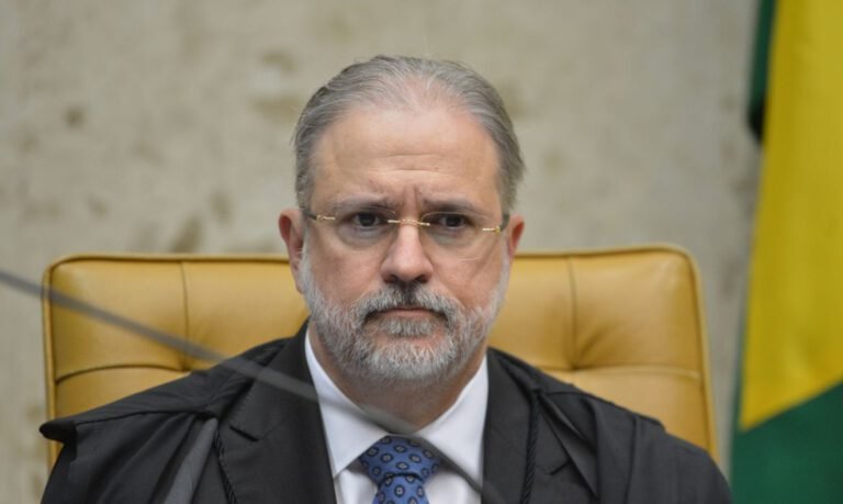 Aras