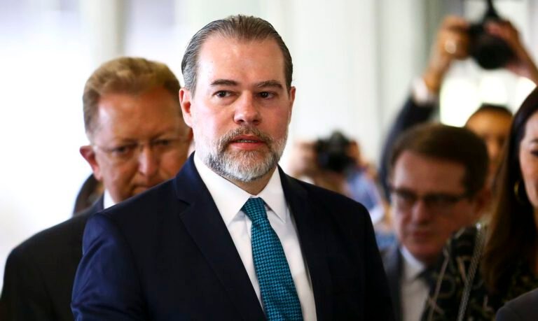 Dias Toffoli sofre acidente e passa por exames em São Paulo