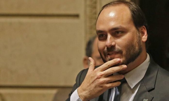 Foto: Internet Carlos B perde foro da justiça