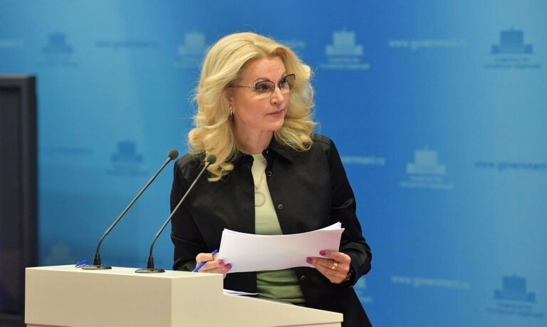 Covid-19: Rússia prepara aprovação de segunda vacina, diz vice-premiê