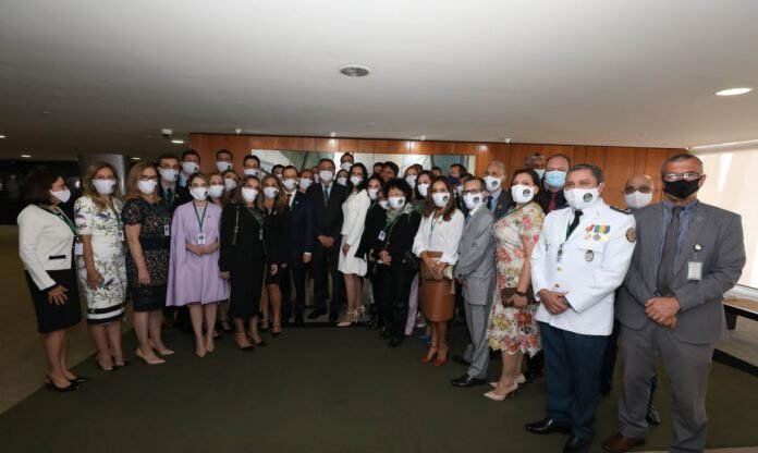 Foto: Reprodução JB com médicos