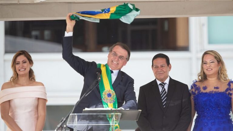 Aprovação de Bolsonaro bate recorde, diz Datafolha