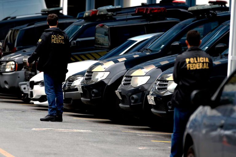 Covidão: PF cumpre 36 mandados de prisão em oito estados e no DF