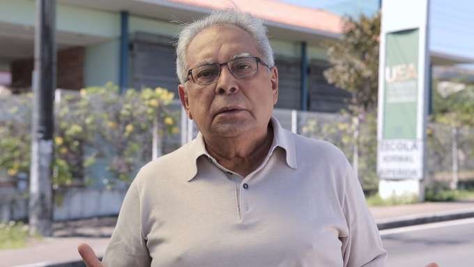 Amazonino defende retorno das aulas presenciais: ‘É hora de estudar’