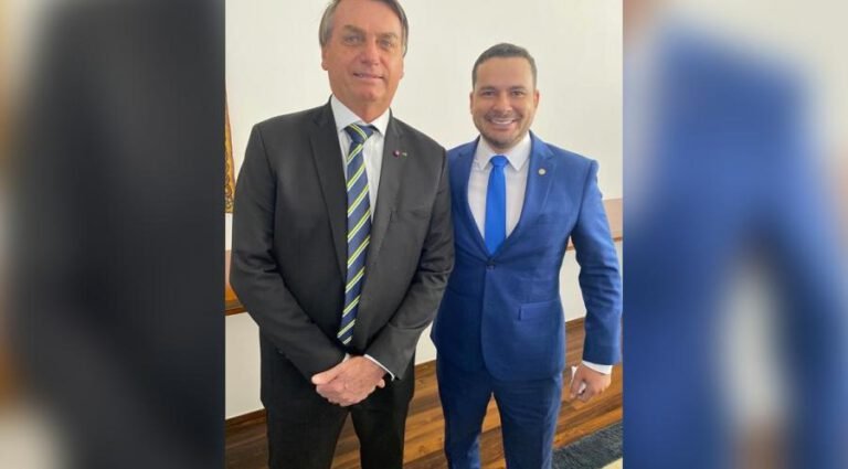 Bolsonaro convida Alberto Neto para ser vice-líder na Câmara