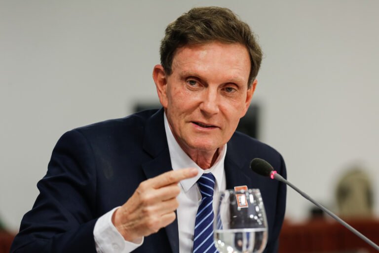 PC e MP do Rio deflagram operação contra corrupção e Prefeito tem celular apreendido