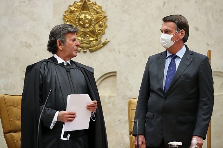 Bolsonaro se reúne com presidente do STF