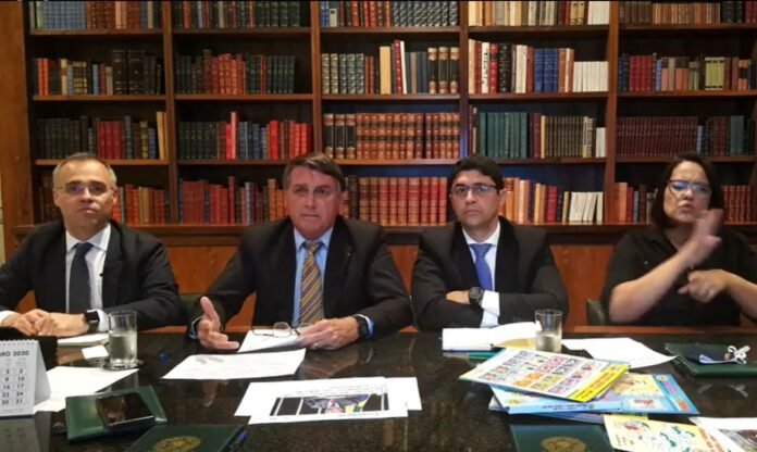 Foto: Reprodução Live da semana Presidente Jair Bolsonaro, 15/10/2020