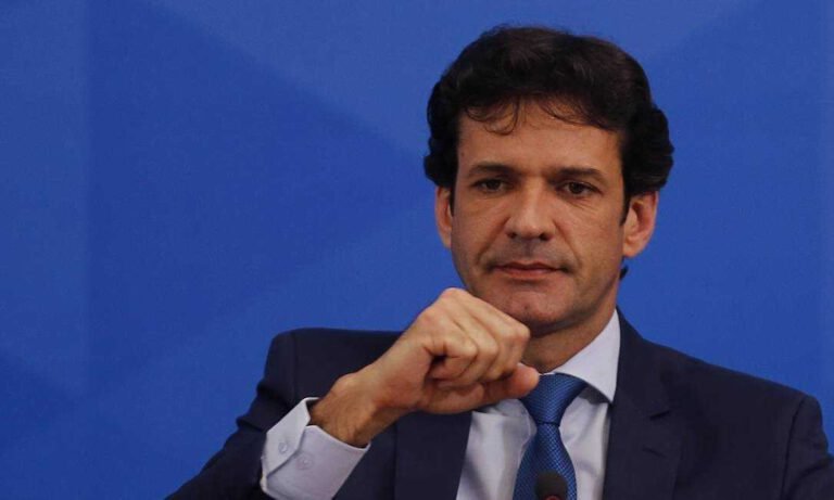 Marcelo Álvaro deixa o Ministério do Turismo