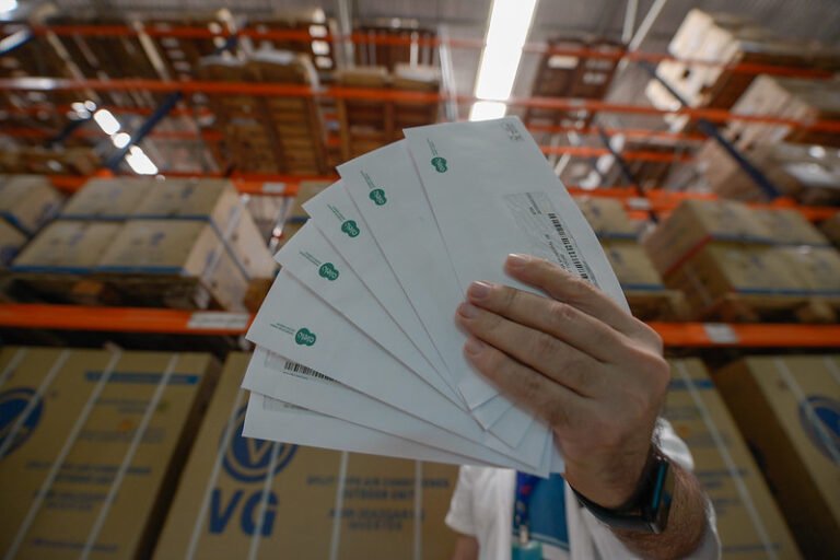 Distribuição do cartão ‘Nossa Merenda’ será retomada em Manaus na sexta (29)