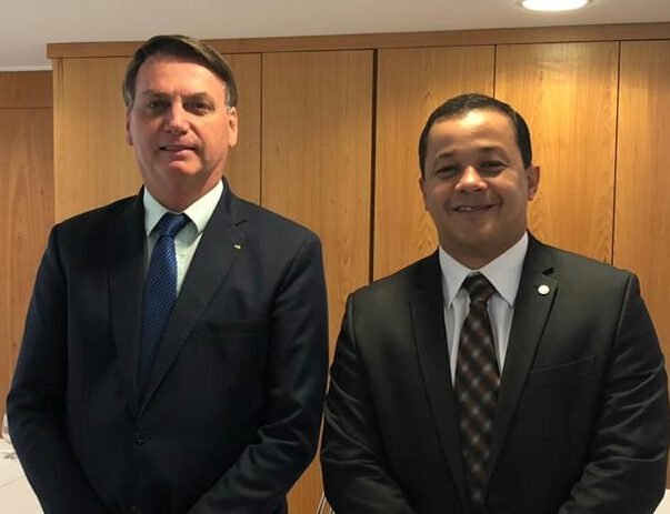 Bolsonaro manda recado ao povo do AM: “o governo federal está sensível ao caso de vocês”