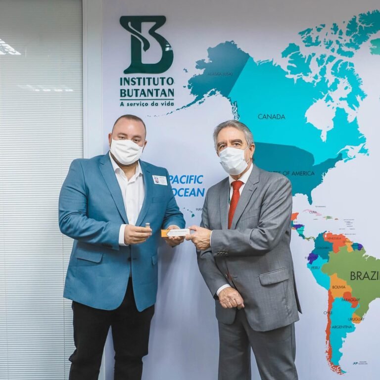 Deputado negocia com Butantan compra de 910 mil doses de vacina para o AM