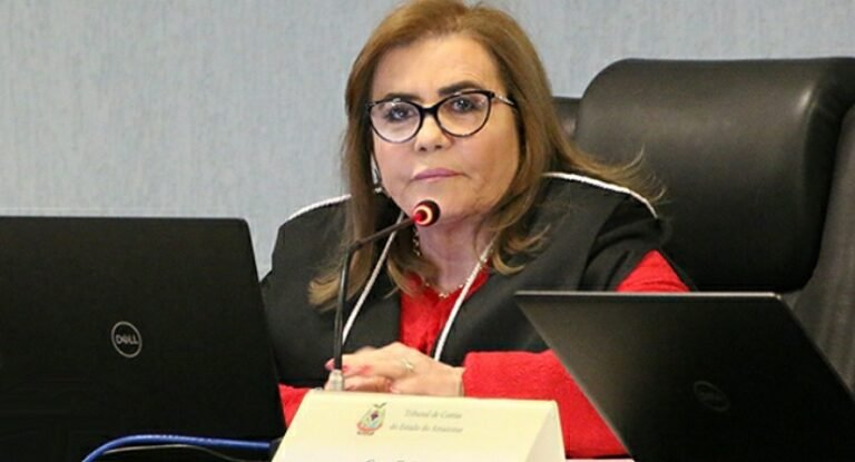 Conselheira do TCE-AM pede a Wilson Lima que vacinação contra Covid-19 seja ininterrupta