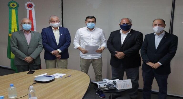 Governador recebe proposta de entidades empresariais para reabertura gradual do comércio