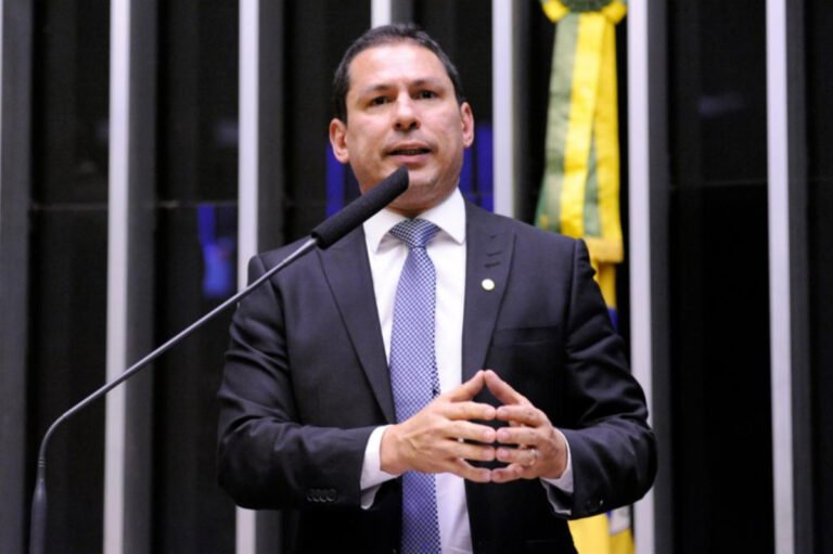 Marcelo Ramos presta contas do mandato à sociedade