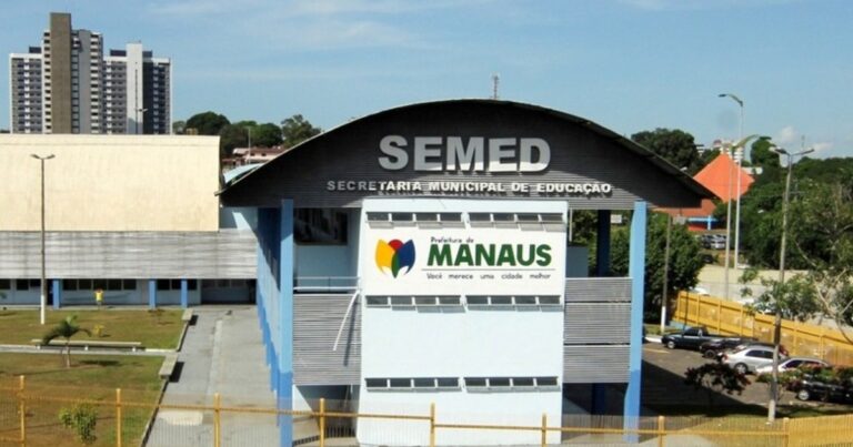 Semed redefine data e planeja volta às aulas presenciais em 3 de maio em Manaus