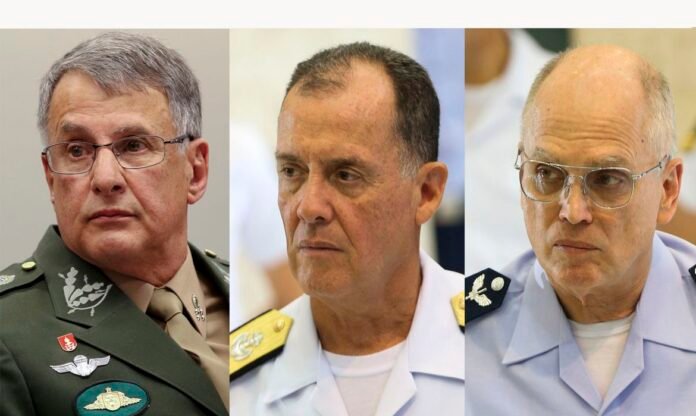 Comandantes Militares