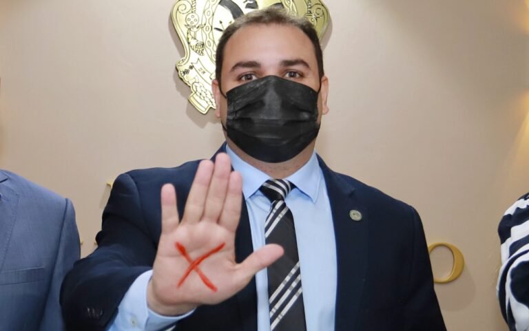 Lei Maria da Penha | Roberto Cidade tem trabalho voltado em defesa das mulheres