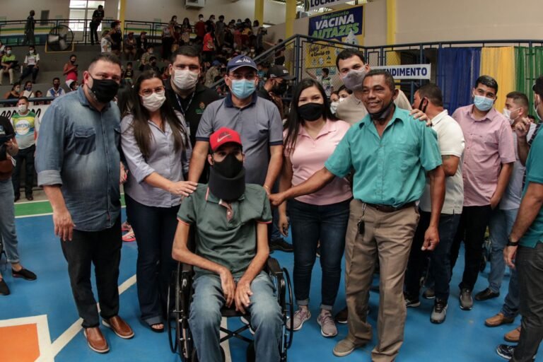 Ação de Cidadania articulada por Joana Darc beneficia PCD’s de Autazes no AM