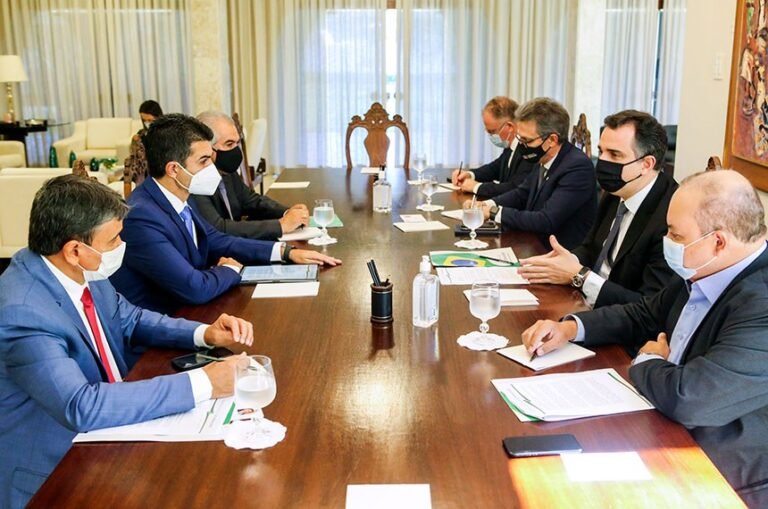 ‘Inimigo é o preço do feijão’, diz Pacheco em reunião com governadores