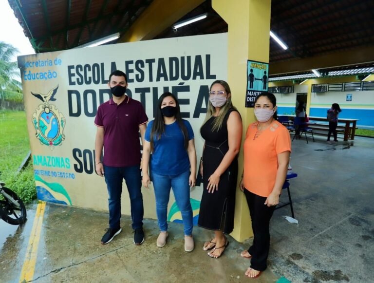 Joana Darc ouve demandas de municípios do AM e promete levá-las aos órgãos competentes