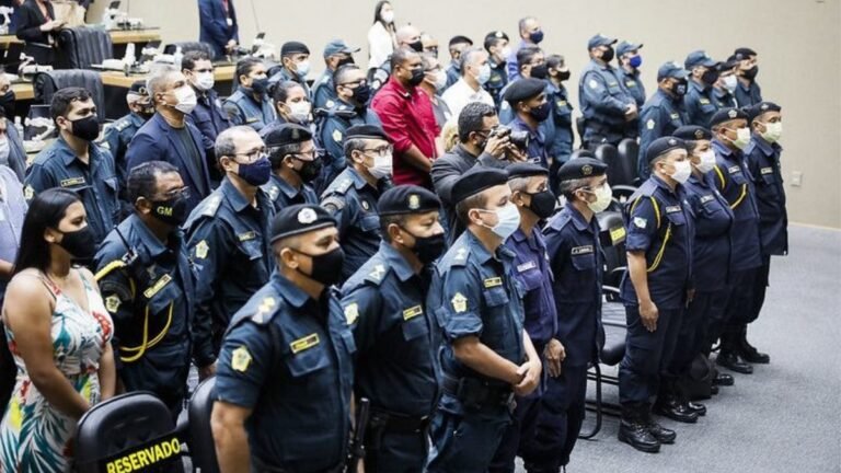 Guardas municipais são homenageados na ALEAM, nesta terça-feira (30)
