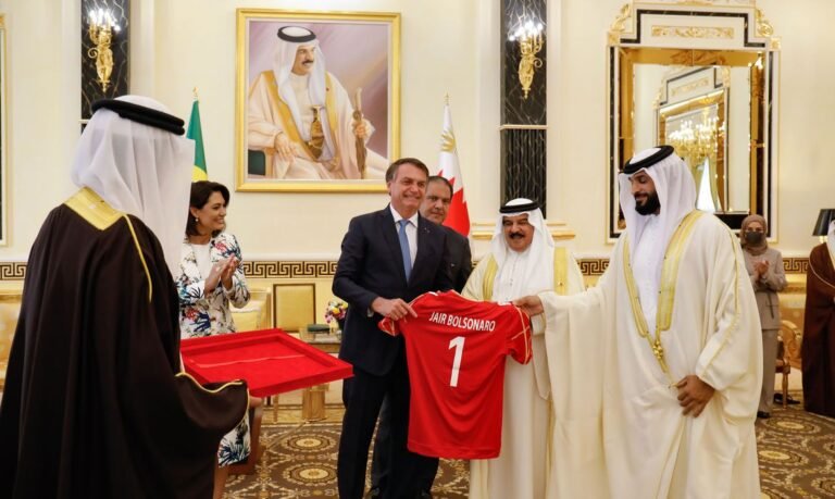 Em visita ao Bahrein, presidente debate novas parcerias comerciais