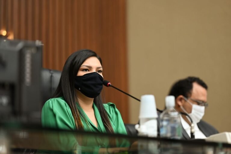 Projeto propõe a emissão de avisos sonoros em atendimentos públicos ou privados a pessoas com deficiência