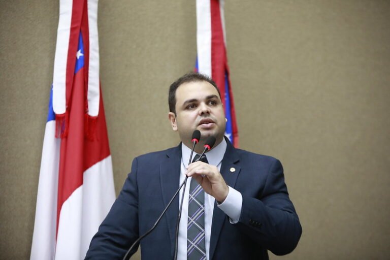 Roberto Cidade propõe Audiência Pública para resolver impasse em Presidente Figueiredo