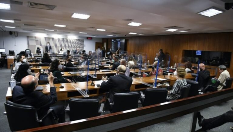 Parlamentares e debatedores condenam Projeto dos CACs em reunião da Frente pelo Controle de Armas