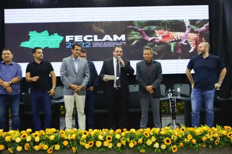 “Com certeza saem daqui com mandatos mais fortalecidos”, afirmou Roberto Cidade, no encerramento do 2º Feclam
