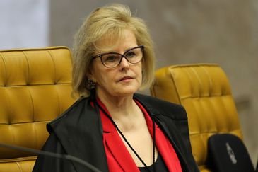 STF torna réu deputado denunciado por forjar atentado contra si