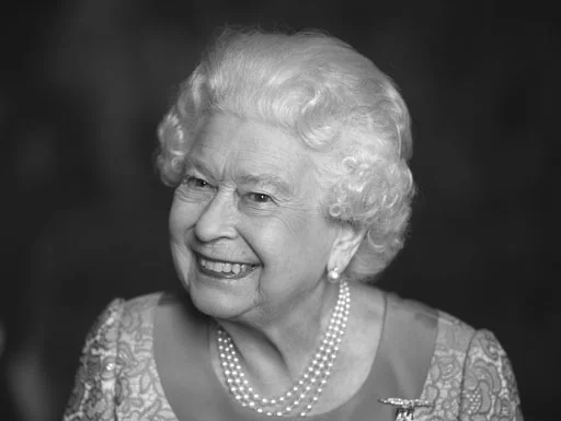 Urgente: Falecimento da Rainha Elizabeth II, no Reino Unido, aos 96 anos.