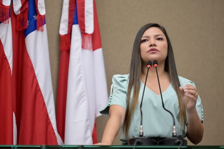 Deputada Joana Darc é agredida, após denunciar importunação sexual em restaurante