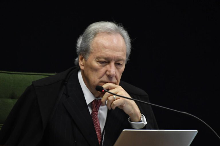 Ministro leva ao Congresso propostas que atualizam Lei do Impeachmet